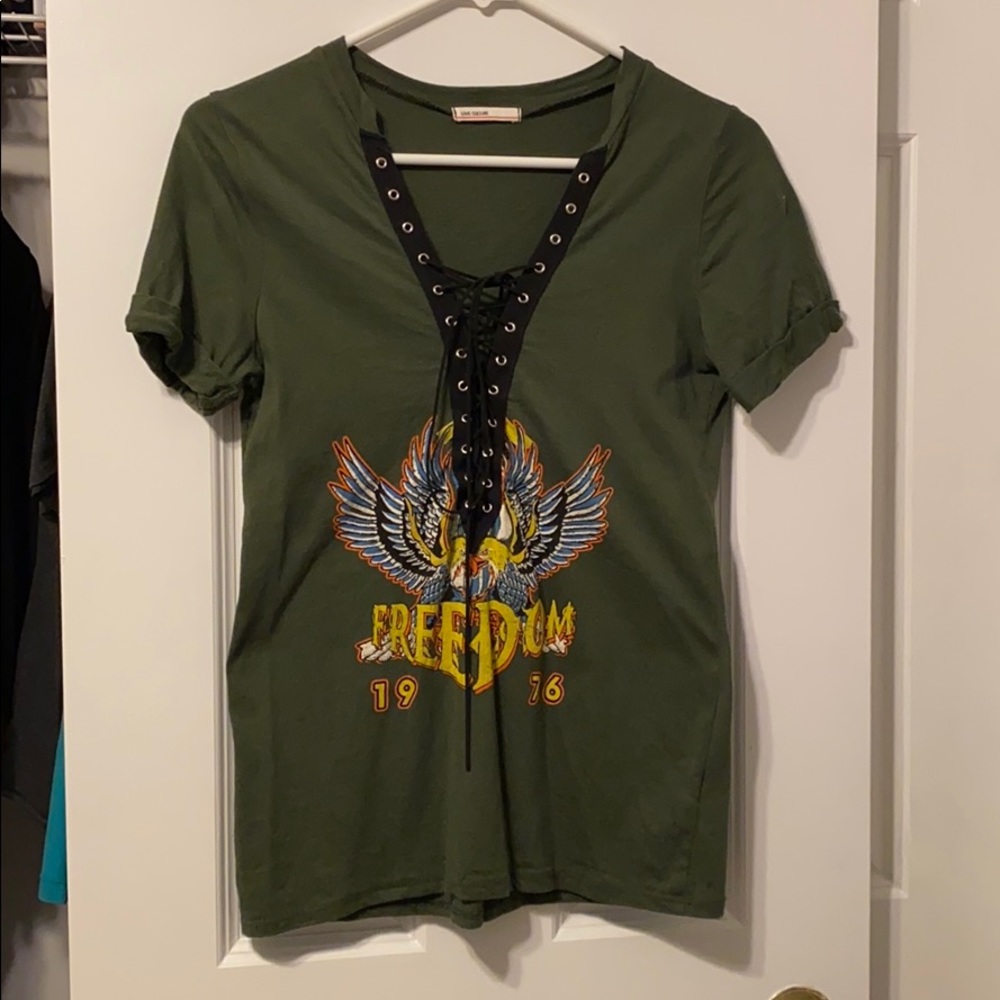 Freedom lace up t-shirt